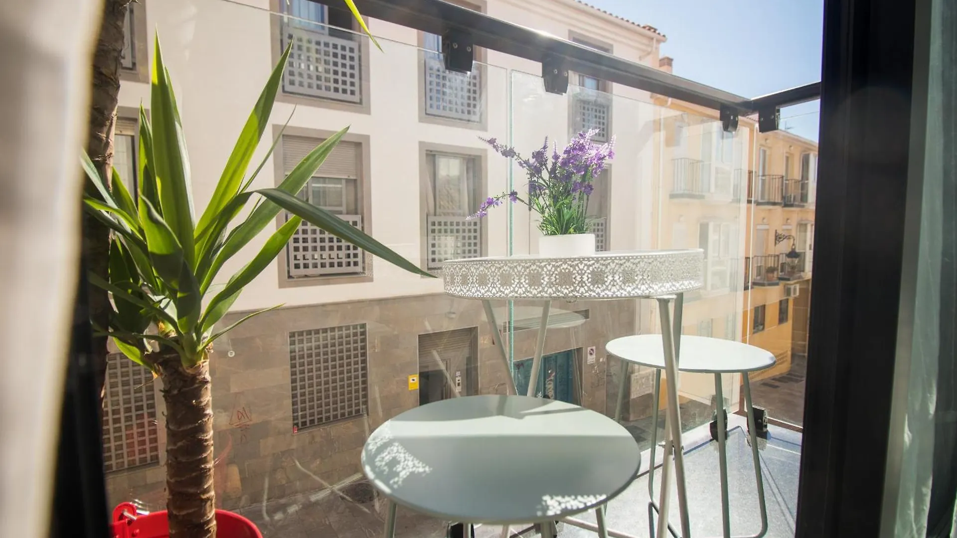 Apartment C80 - Rustic Chic Studio Downtown Malaga