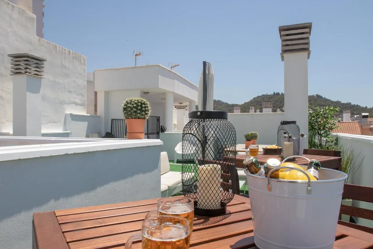 C80 - Rustic Chic Studio Downtown Malaga Apartment