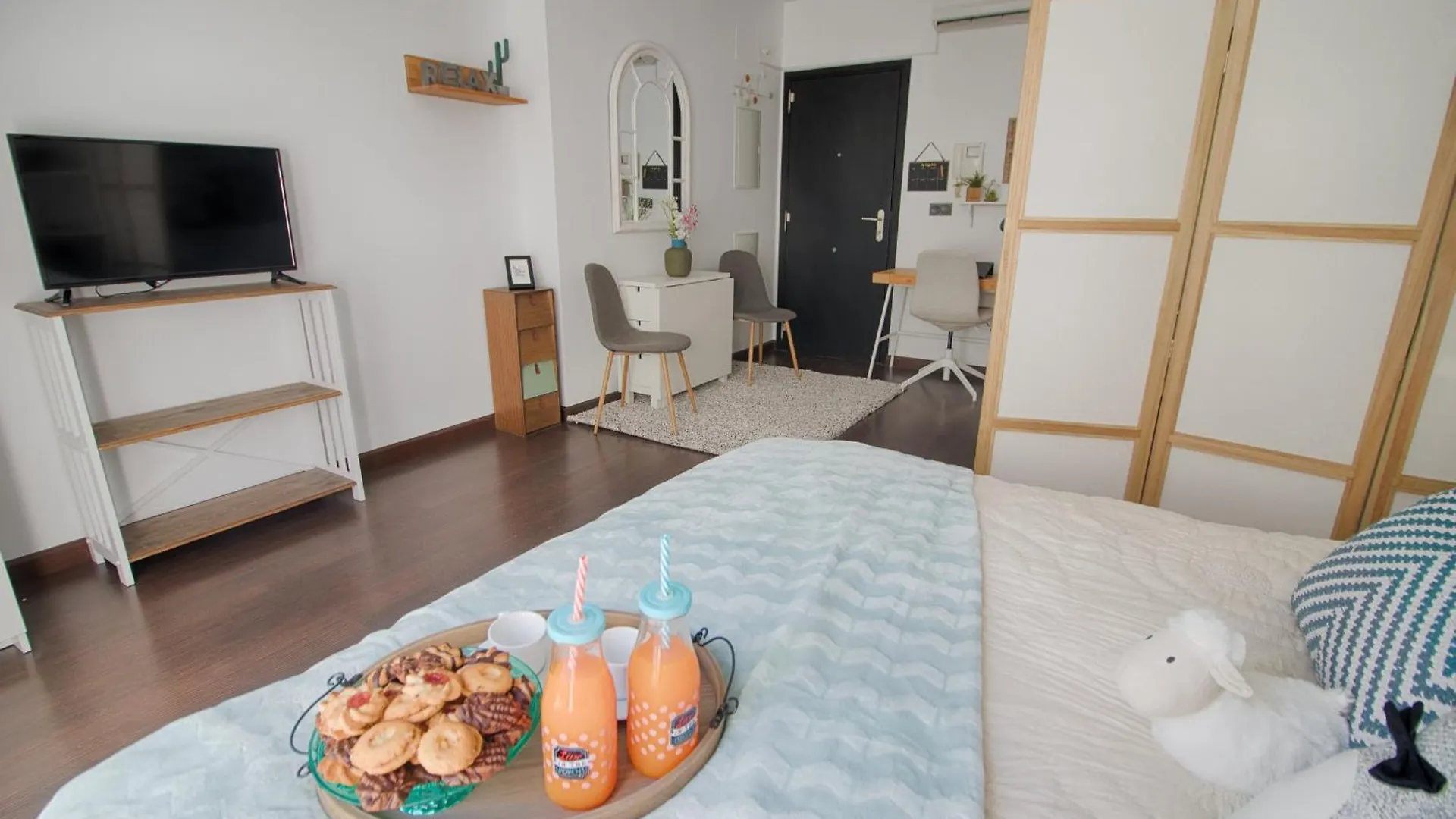 C80 - Rustic Chic Studio Downtown Màlaga Apartmán