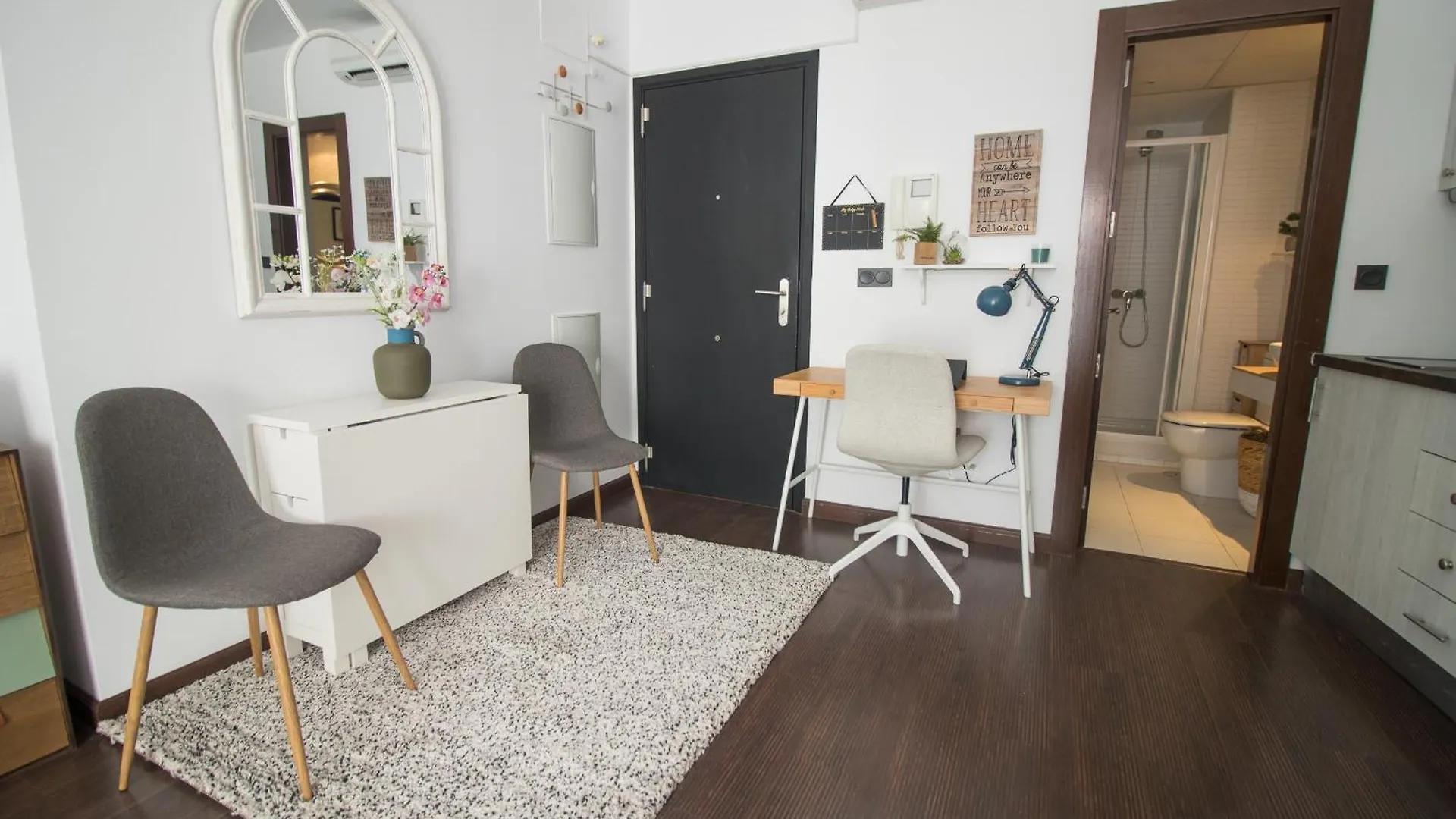 C80 - Rustic Chic Studio Downtown Màlaga Apartmán